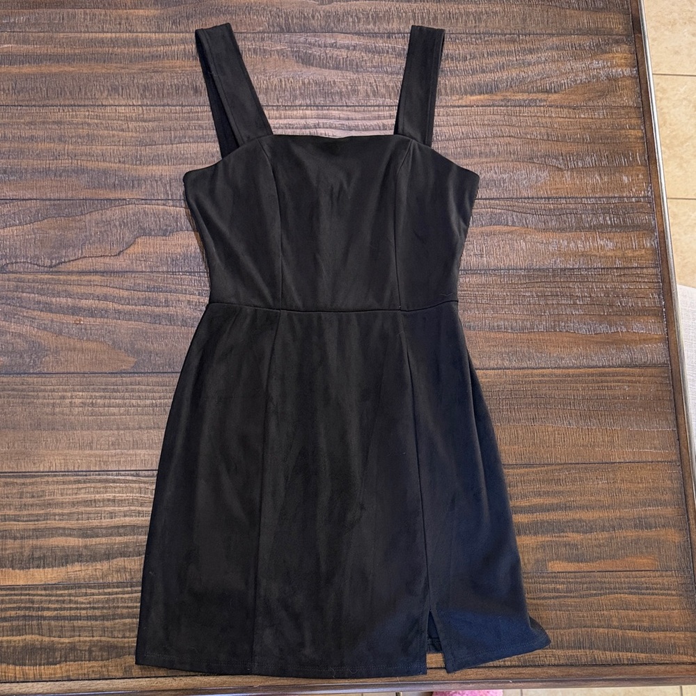 Square Neck Black Sleeveless Dress